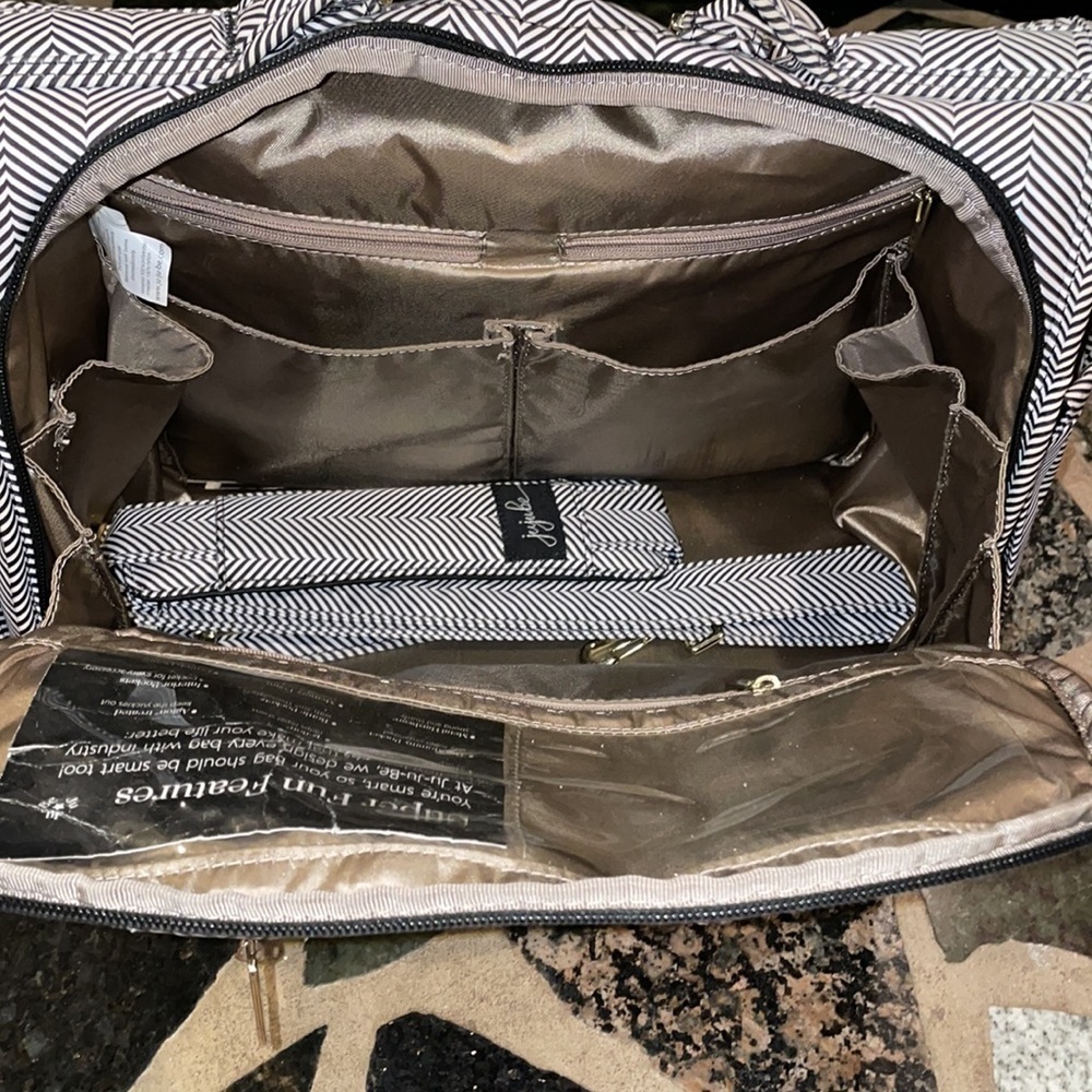 JUJUBE B.F.F. DIAPER BAG - QUEEN OF THE NILE - Picture 11 of 12